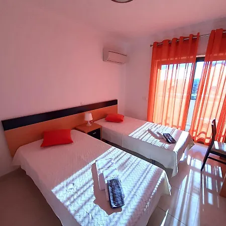 Areias Da Rocha House Дом отдыха